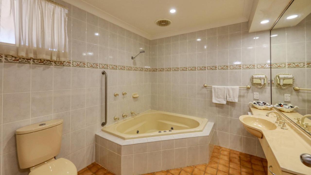 Bushman'S Motor Inn Паркс Екстер'єр фото